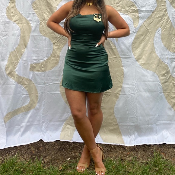 Dresses & Skirts - Emerald Green Satin Cocktail Dress